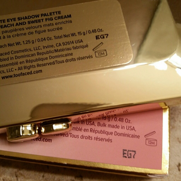 Sold!! Too Faced Sweet Peach Mattes - Picture 7 of 8